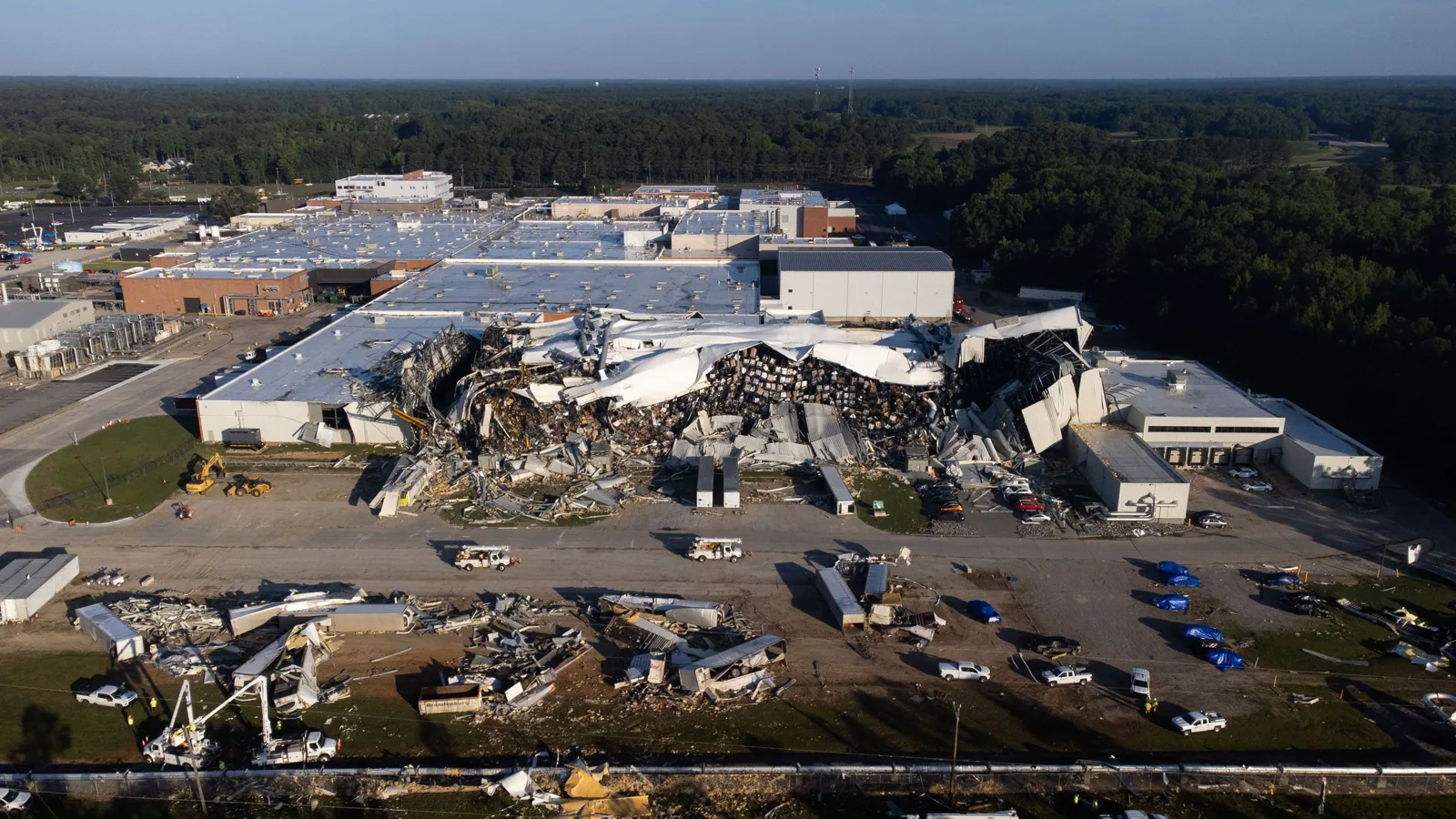 Commercial Roof Tornado Damage Repair in Independence, MO