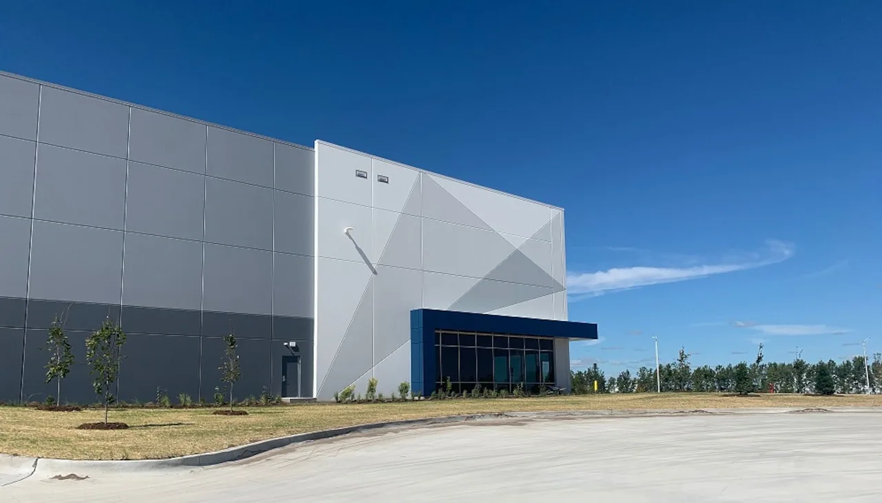 Distribution Center Roofing in Independence, MO